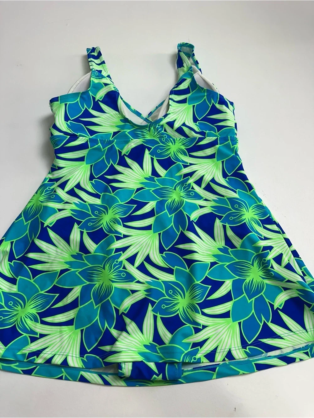 Swim outlet women’s XL  one piece swim dress .‎ Blue green, tropical print.